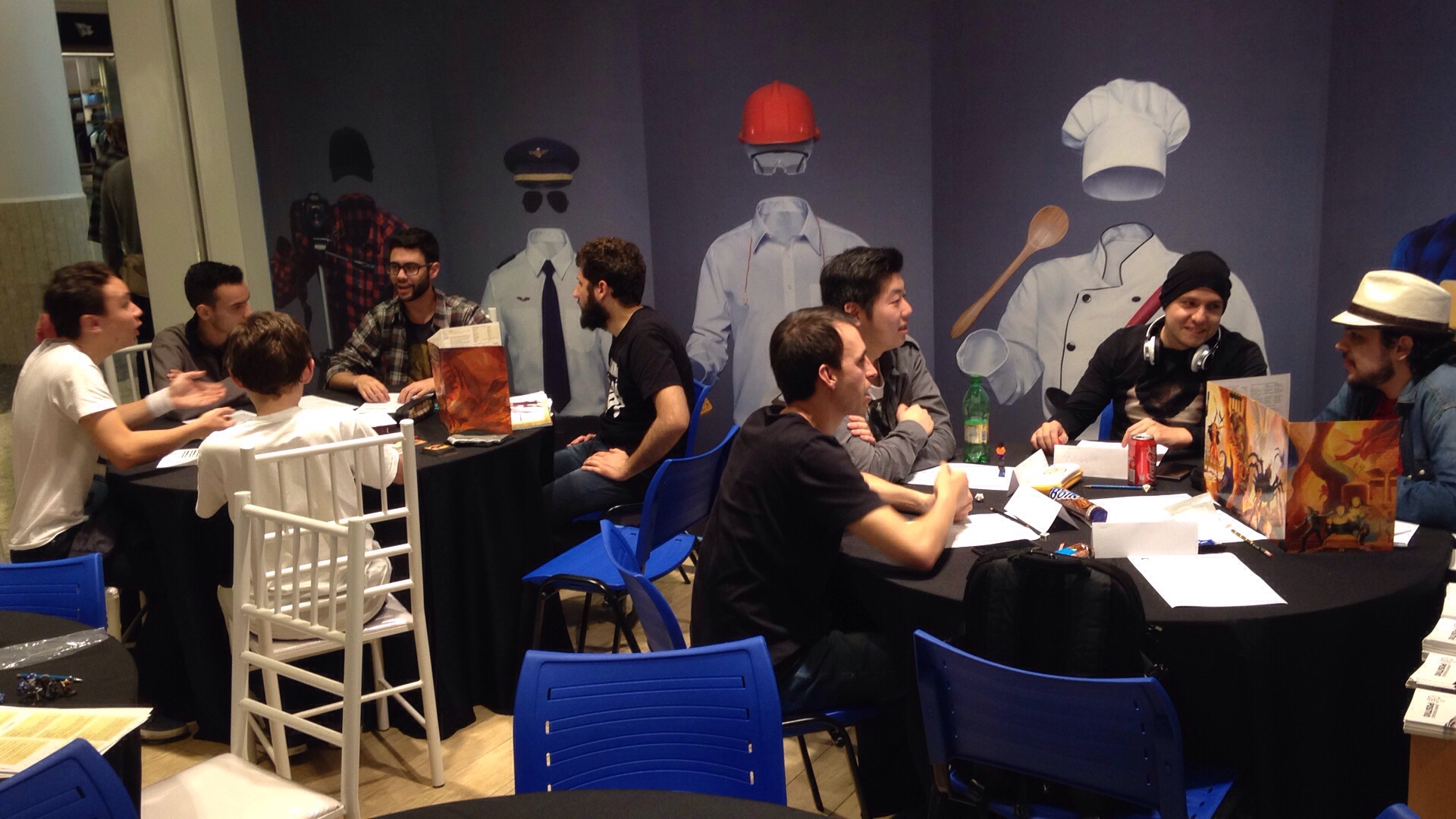 Jogadores na 2ª oficina de RPG na UP - Shopping Palladium